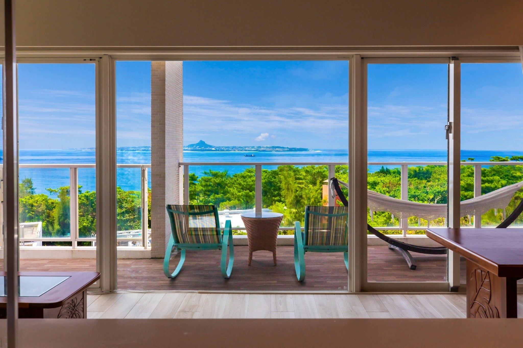美ら海水族館の隣!270°Paranoma Ocean View Hawaiian house!